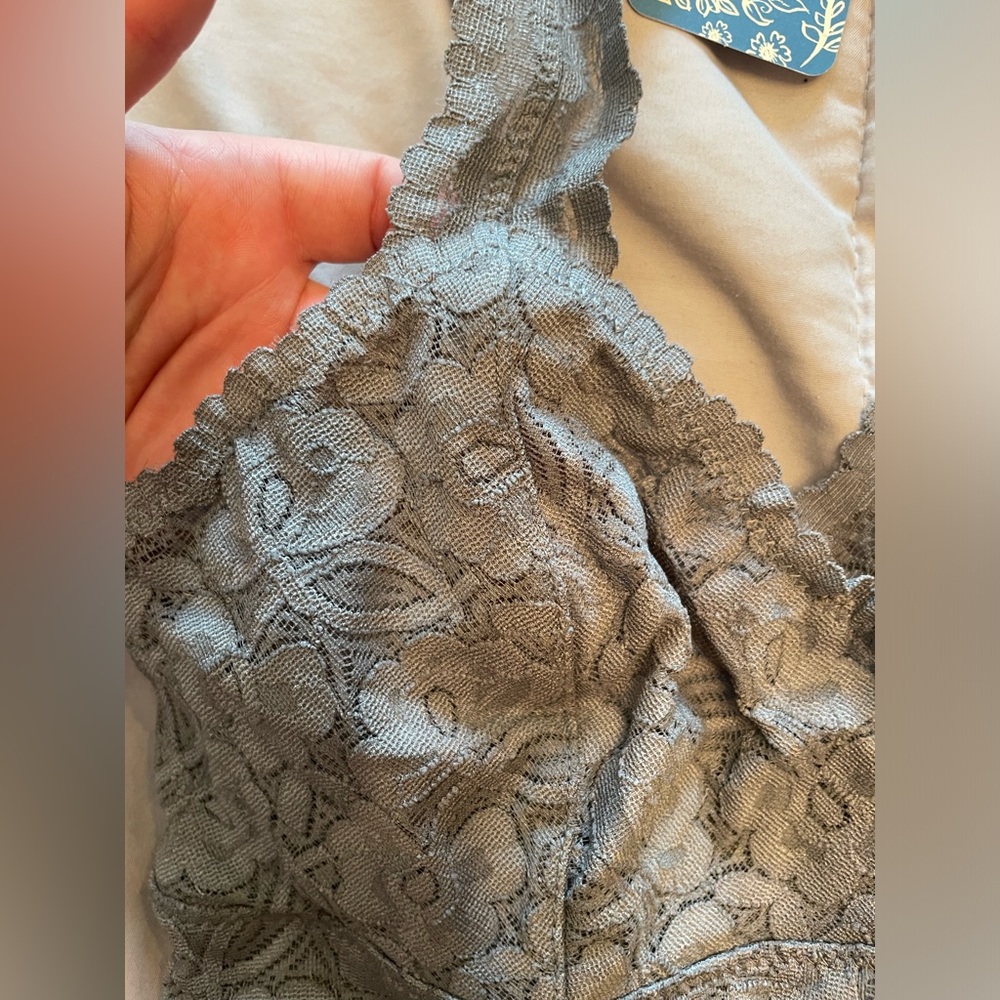 NWT Free People lace bralette in gray size medium - Picture 2 of 5